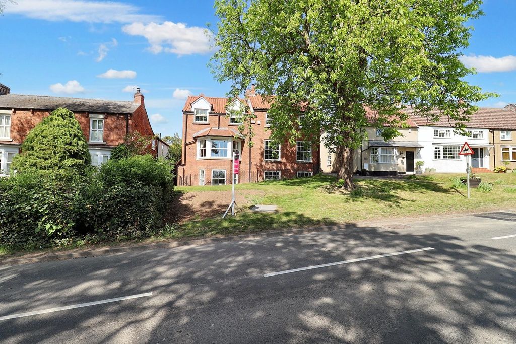 Property photo 1 of 38