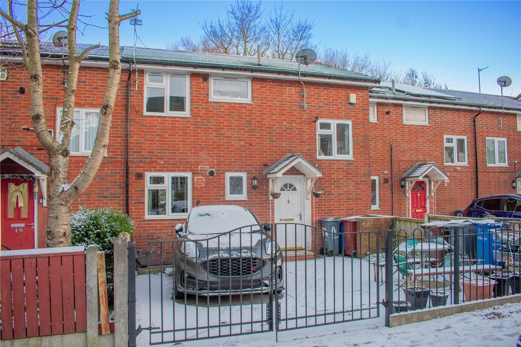 Property photo 1 of 18 External