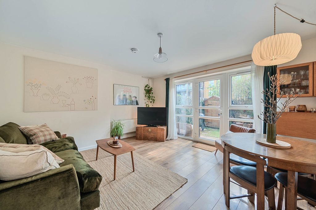 Property photo 1 of 20 Reception