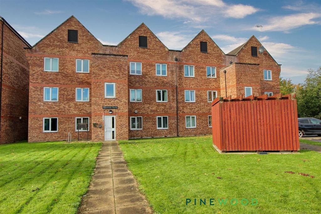 Property photo 1 of 11 Front