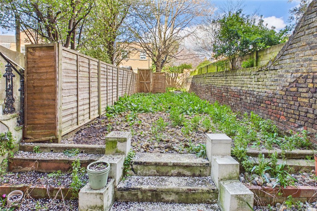 Property photo 2 of 12 Picture No. 05