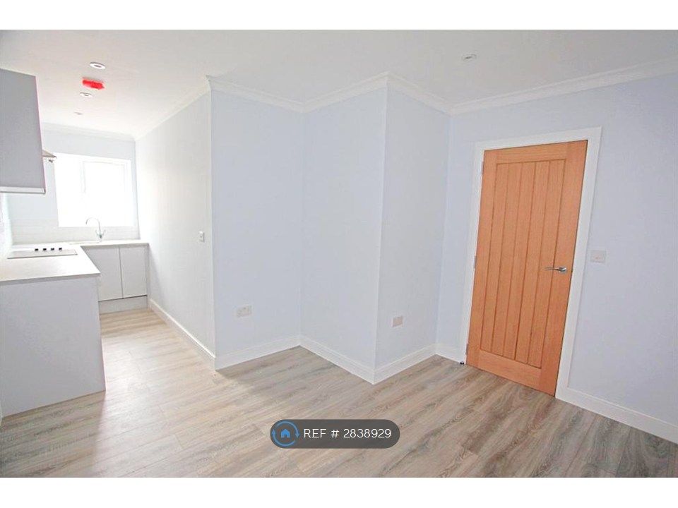 Property photo 1 of 3