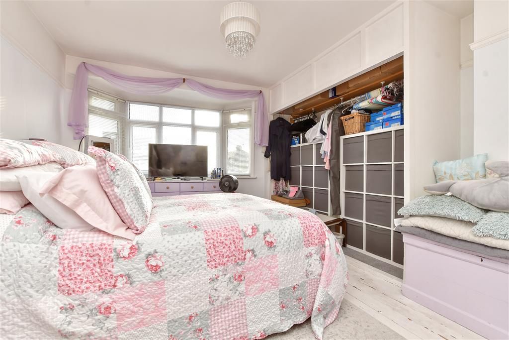 Property photo 1 of 7 Bedroom 1