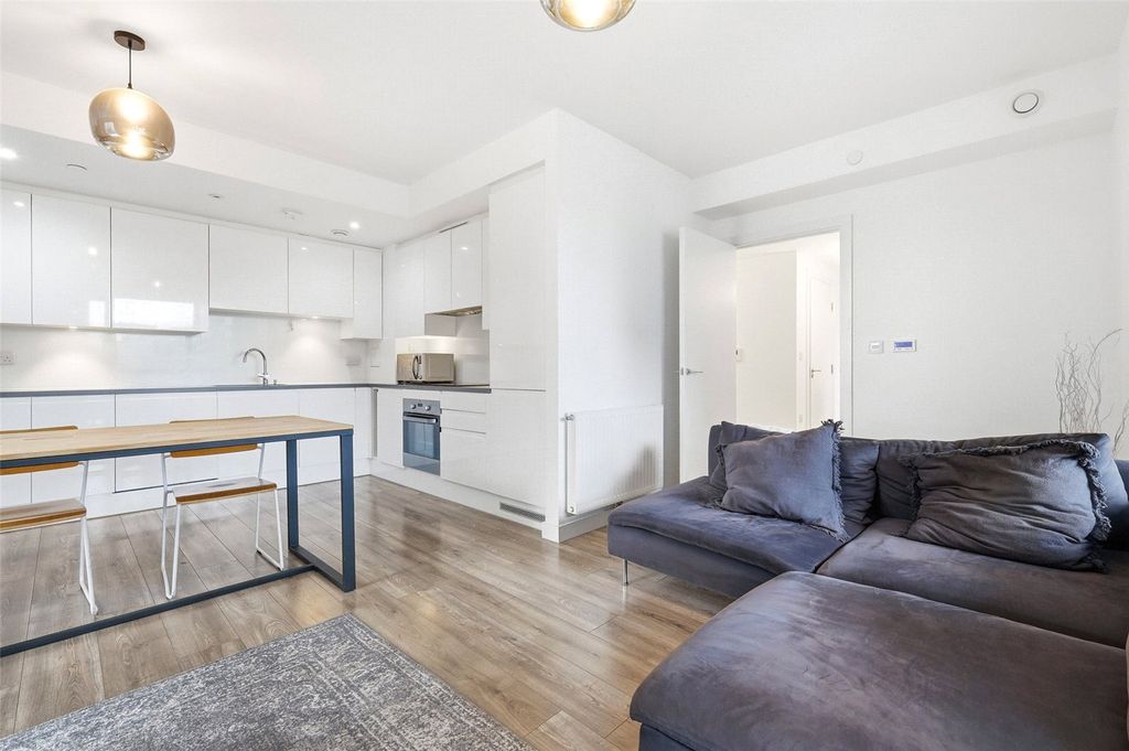 Property photo 3 of 15 Picture No. 16