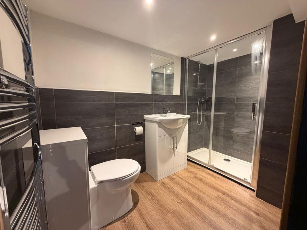 Property photo 3 of 3