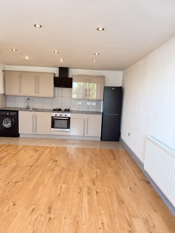 Property photo 1 of 4 Kitchen