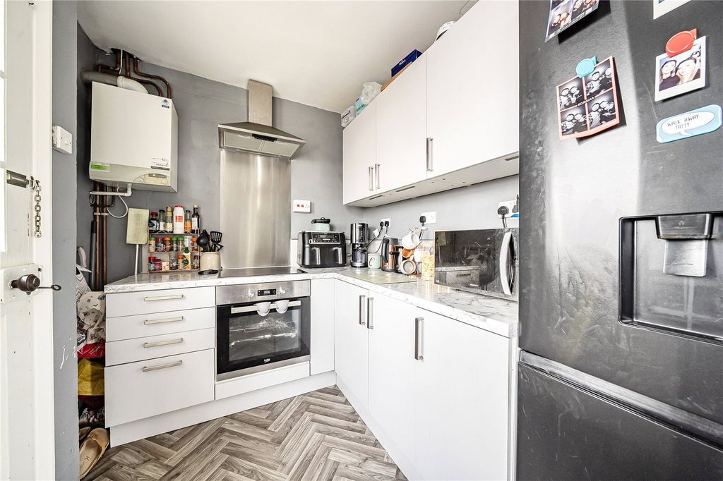 Property photo 3 of 14 Picture 3