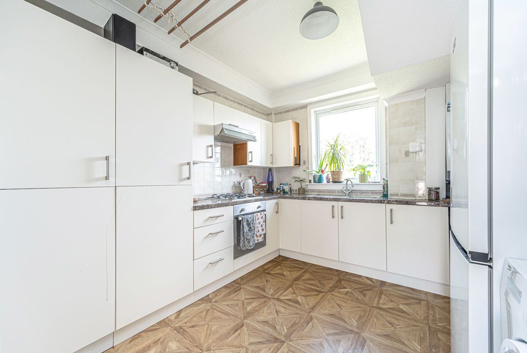Property photo 2 of 18 Kitchen