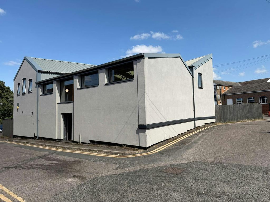 Property photo 3 of 18 P5.Jpg