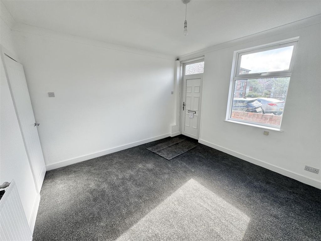 Property photo 3 of 11 Img_5416.Jpeg