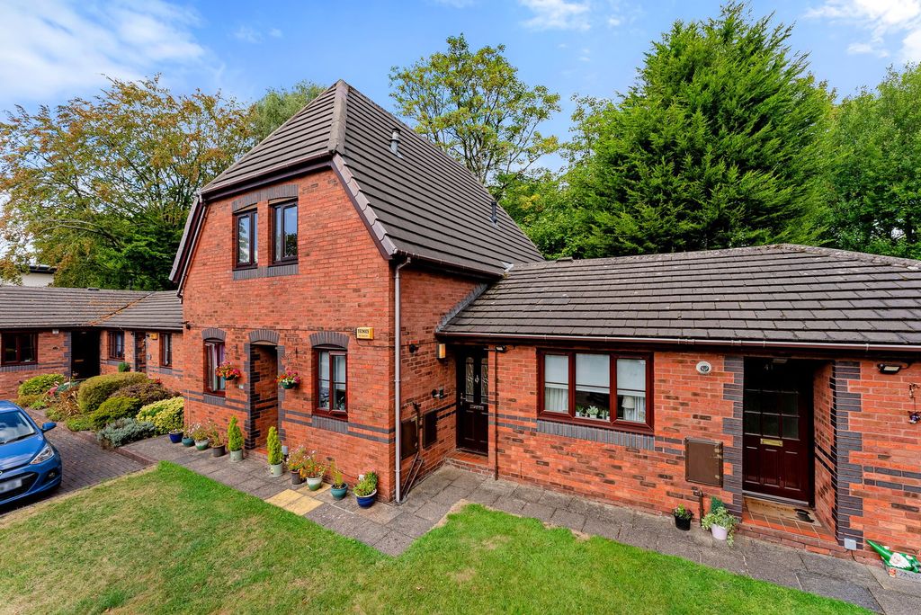 Property photo 1 of 32