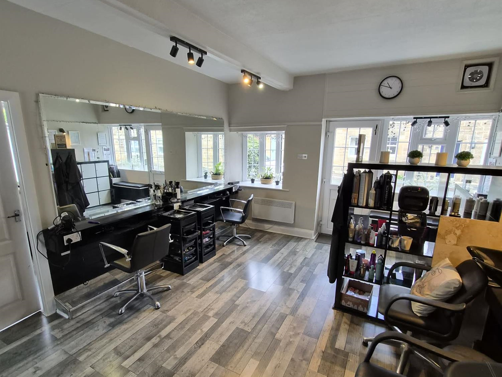 Property photo 2 of 7 Photo 1