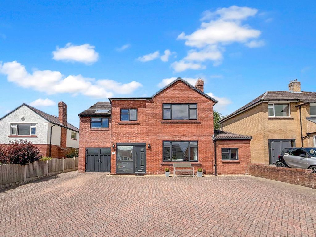 Property photo 1 of 50