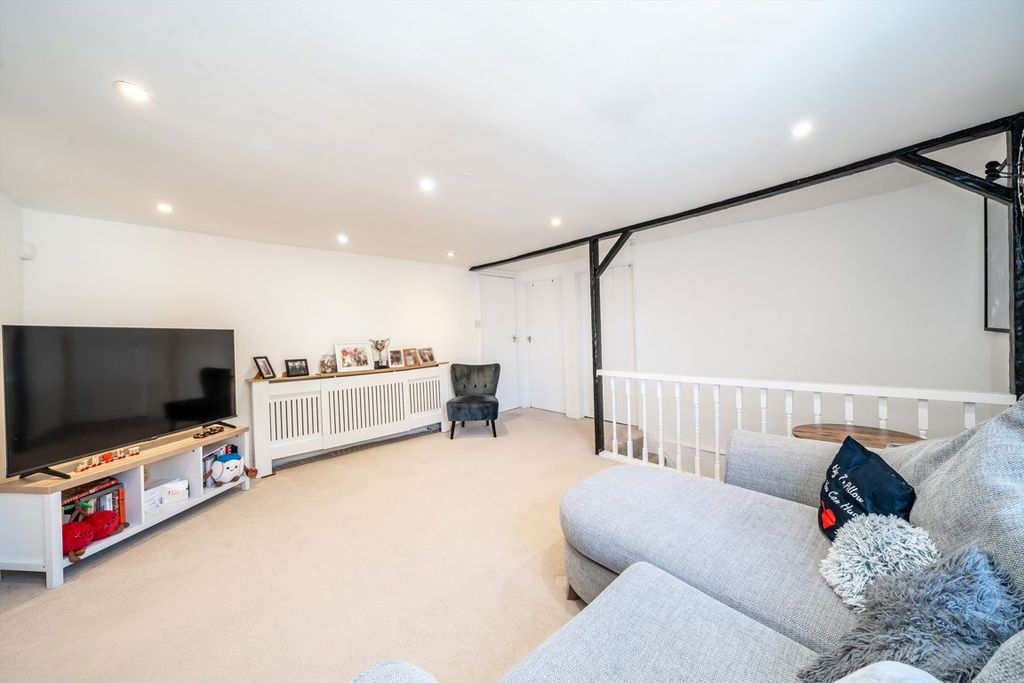 Property photo 3 of 5