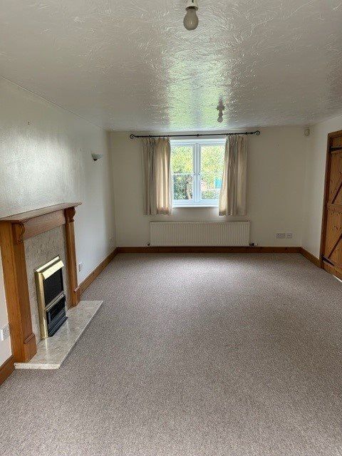 Property photo 3 of 12 4