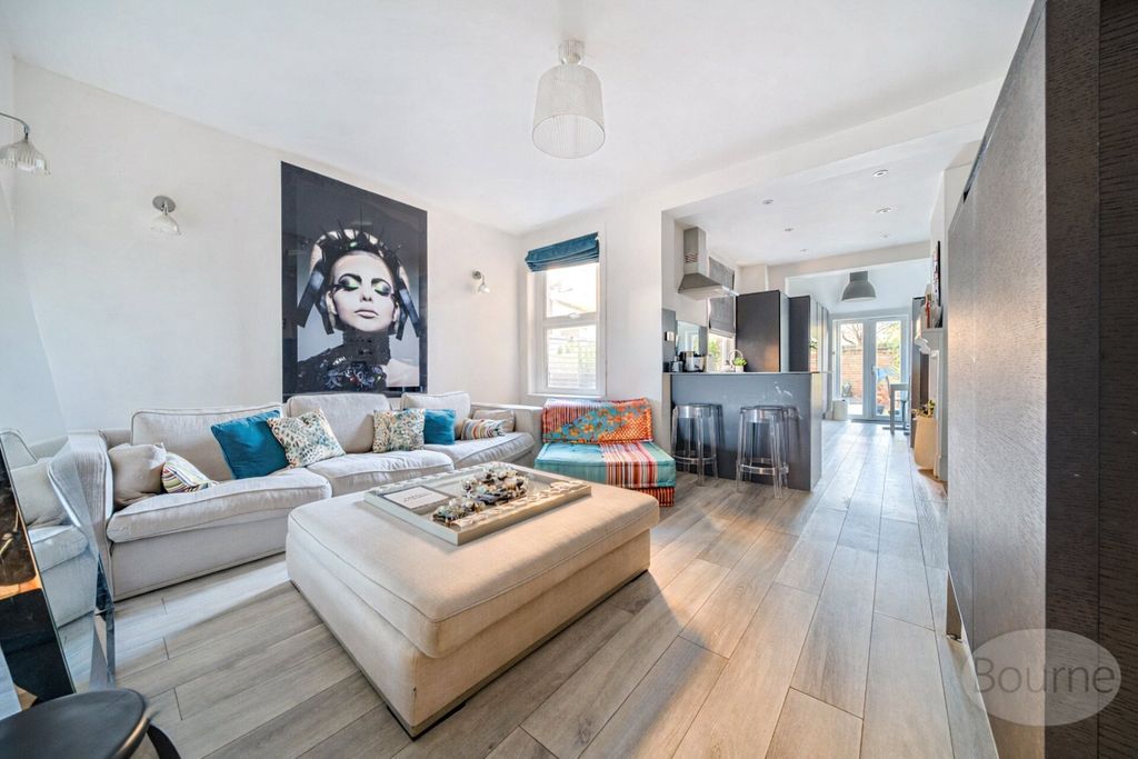 Property photo 3 of 19 Picture No. 52