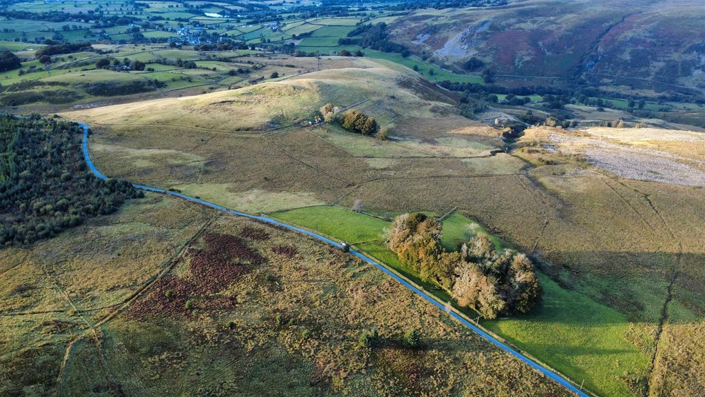 Property photo 3 of 15 Location