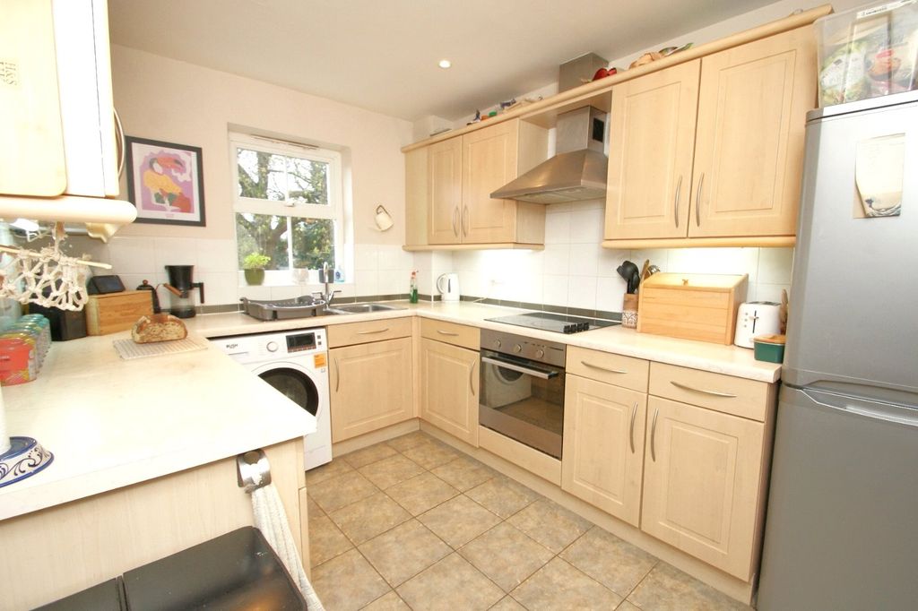 Property photo 2 of 12 Picture No. 02