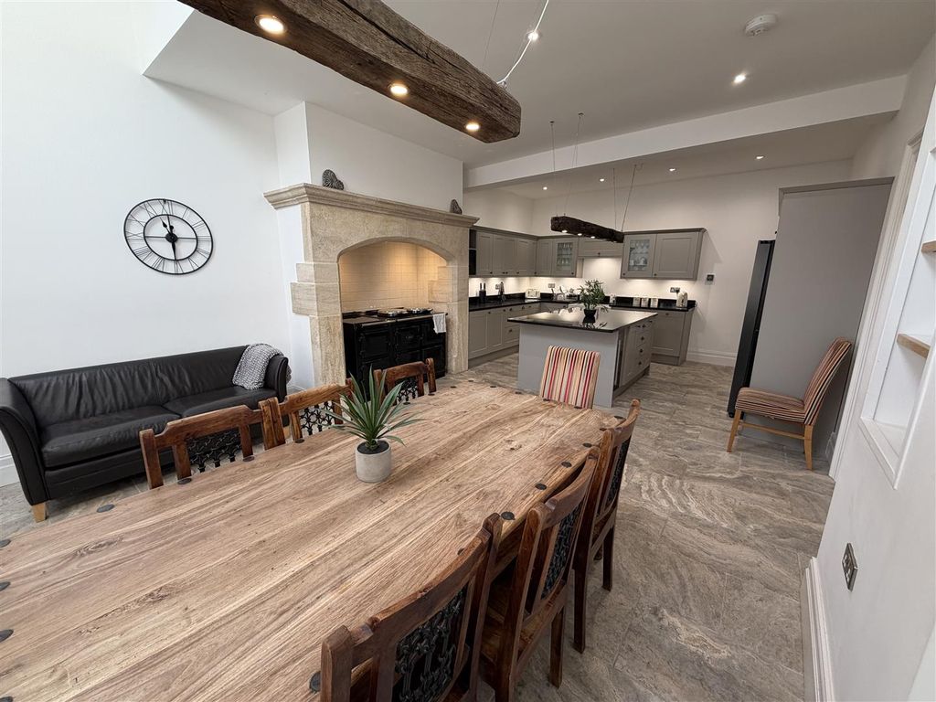 Property photo 2 of 34 Img_9740.Jpeg