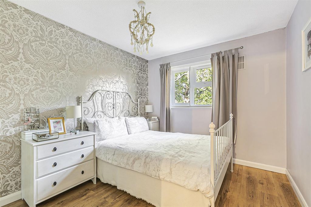 Property photo 3 of 19 41_64731.Jpg