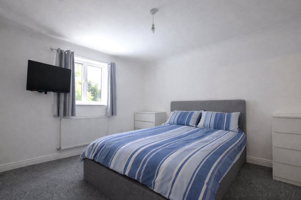 Property photo 3 of 9 Picture No. 04