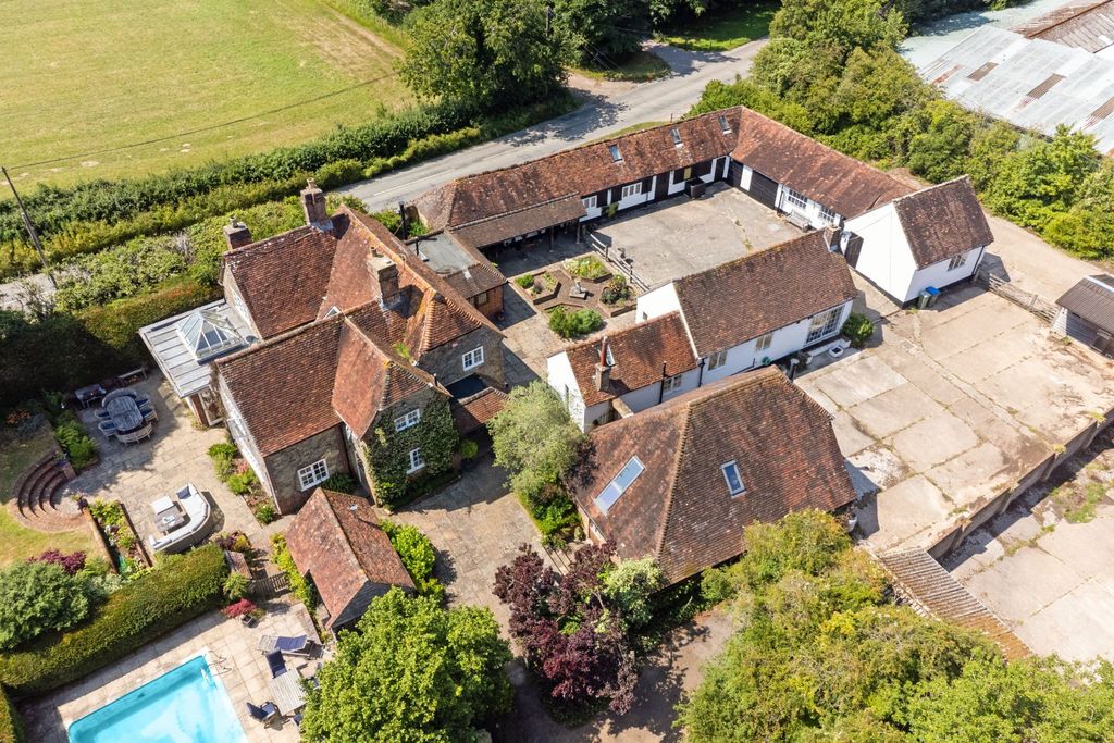 Property photo 3 of 25 Drone