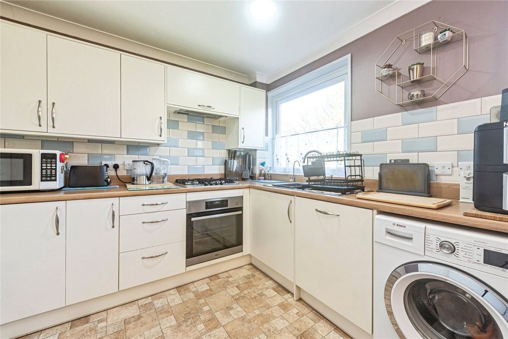 Property photo 3 of 20 Picture No. 30