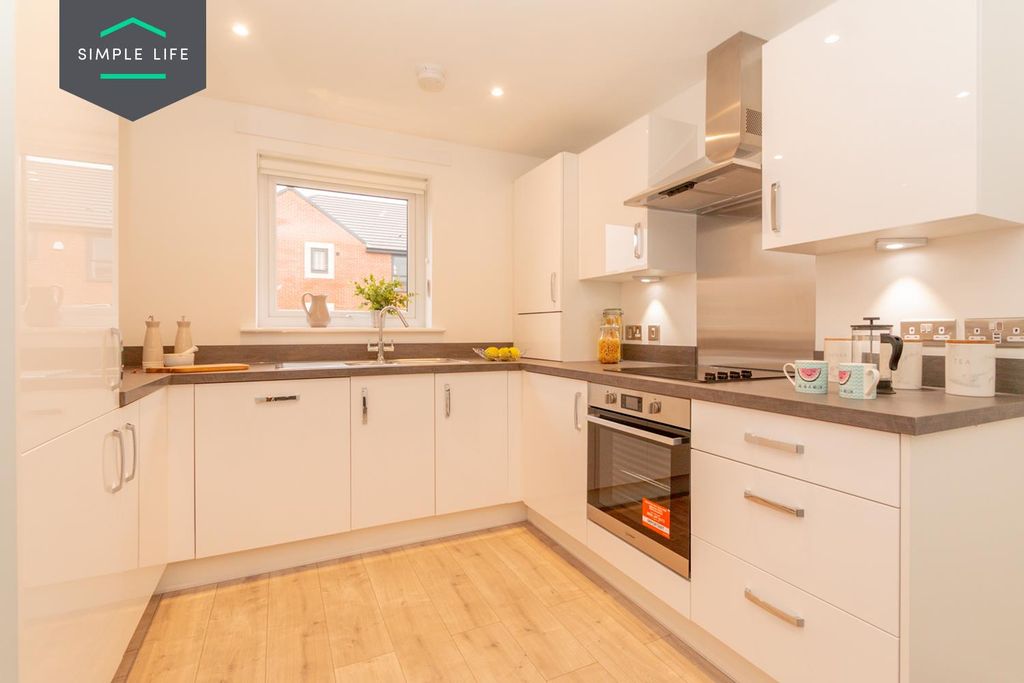 Property photo 2 of 11 3. Kitchen.Jpg