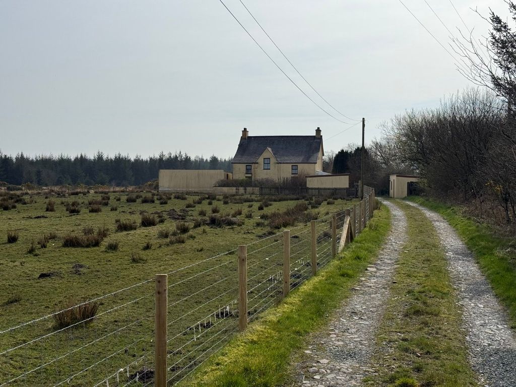 Property photo 3 of 60