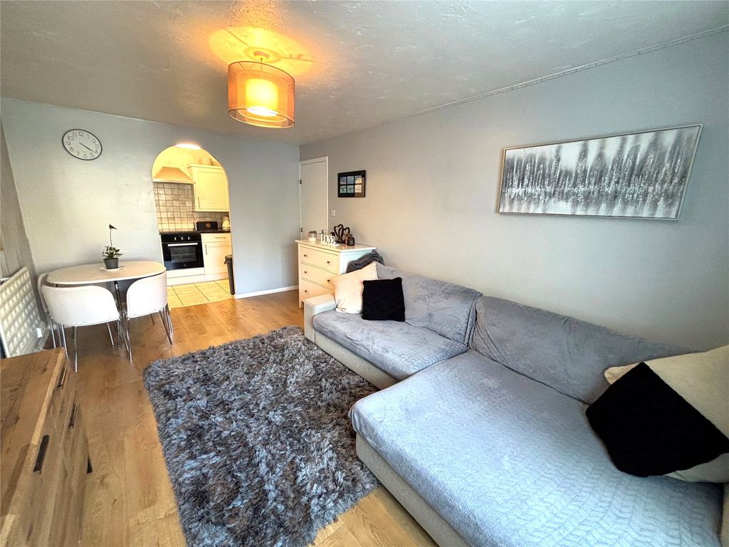 Property photo 1 of 8 Picture No. 05