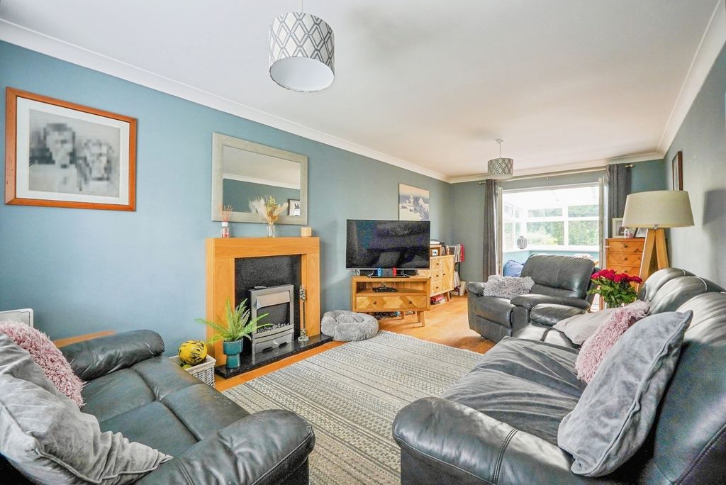 Property photo 2 of 15 Pbox-Img.Jpg