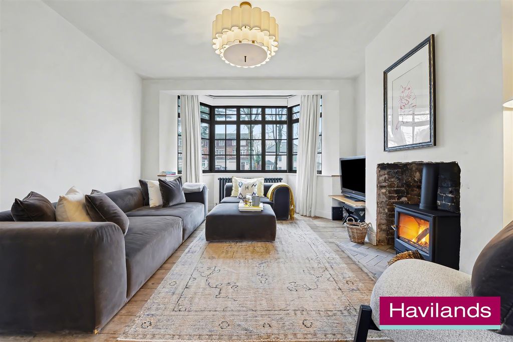 Property photo 3 of 21 Winchmore Hill Road N21 1Qr-13.Jpg