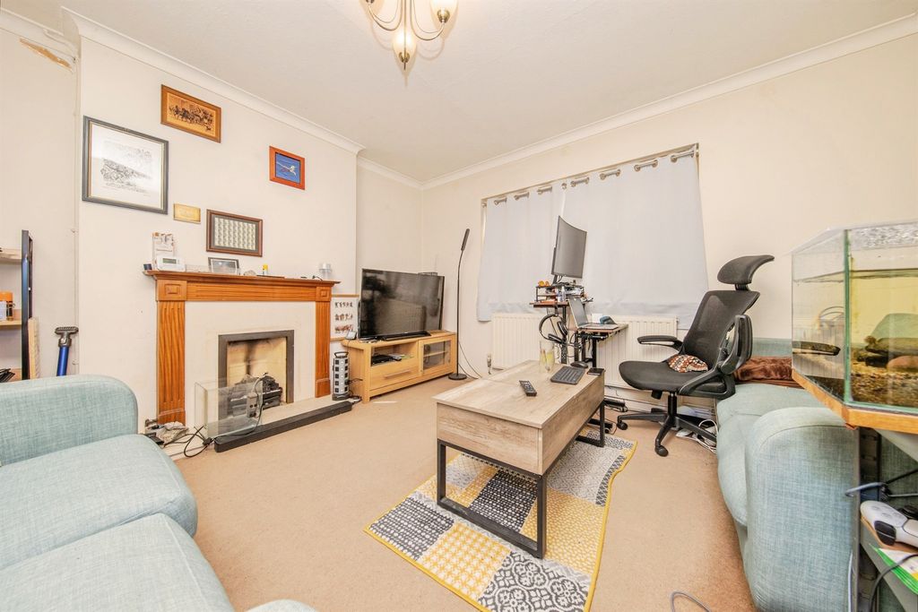 Property photo 2 of 15