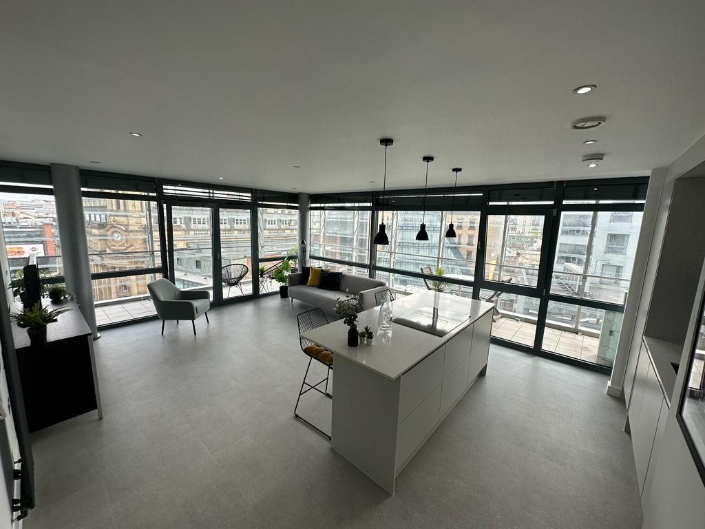 Property photo 2 of 14 Lounge