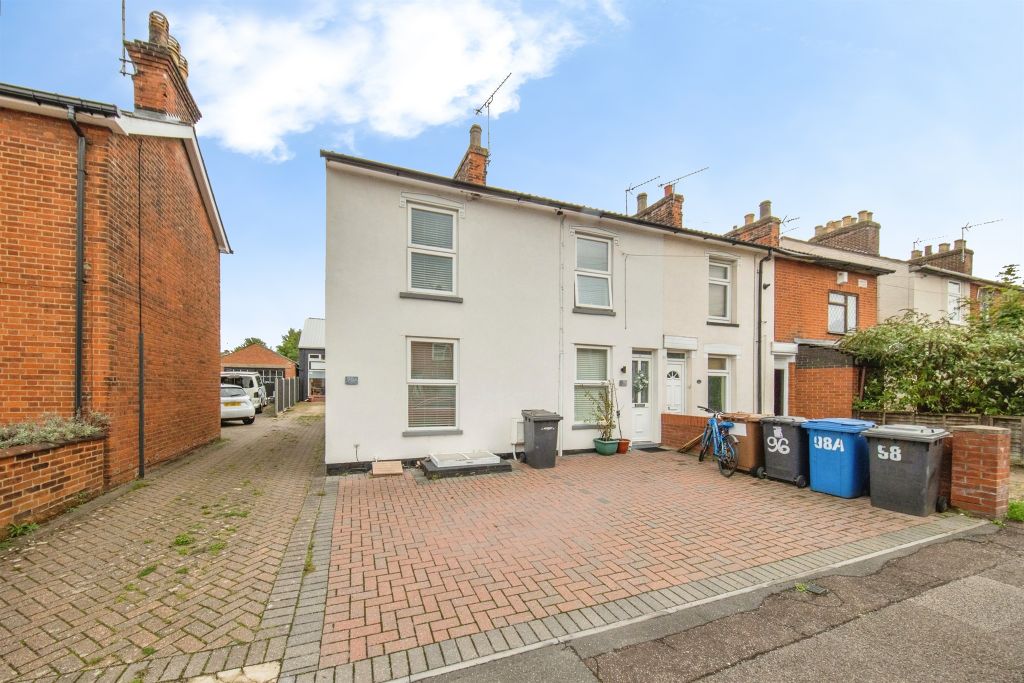 Property photo 1 of 16