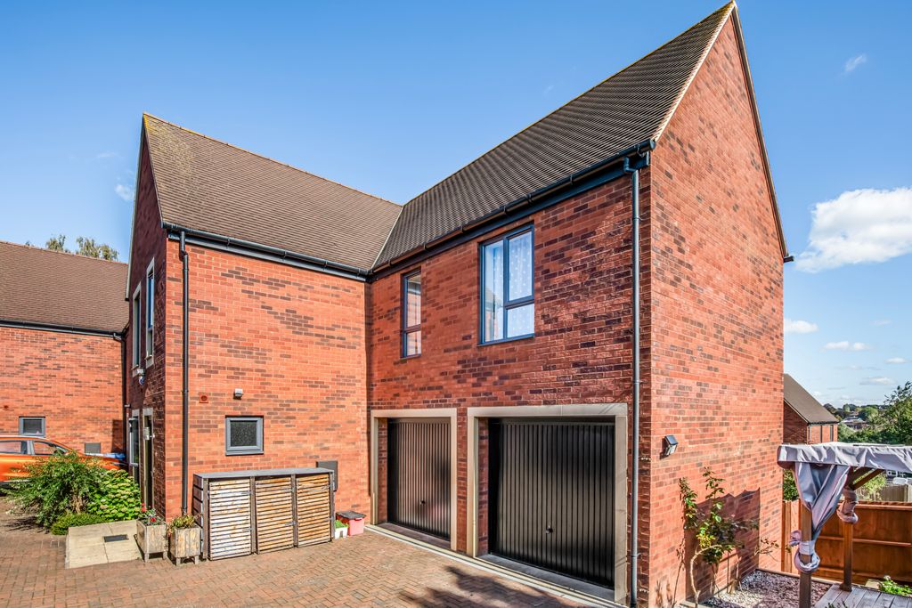 Property photo 2 of 20 Front View