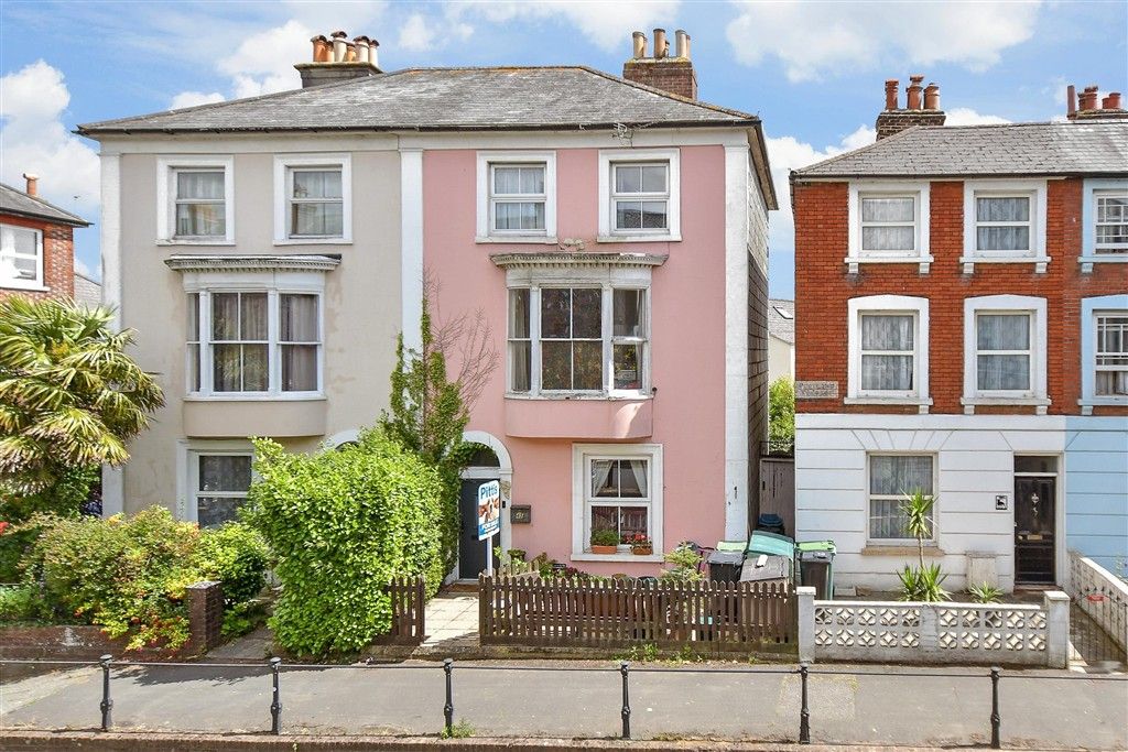 Property photo 3 of 11 External (Web)