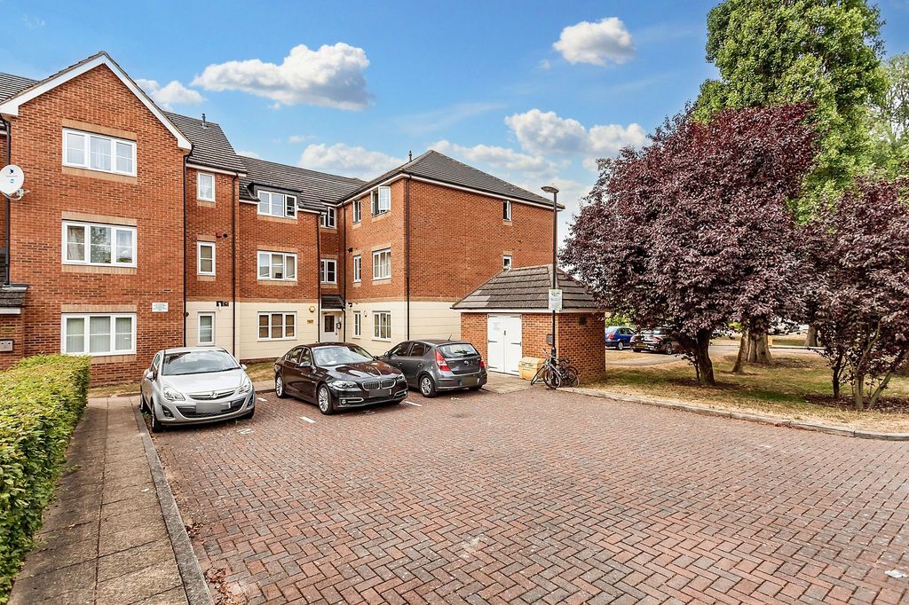 Property photo 1 of 8