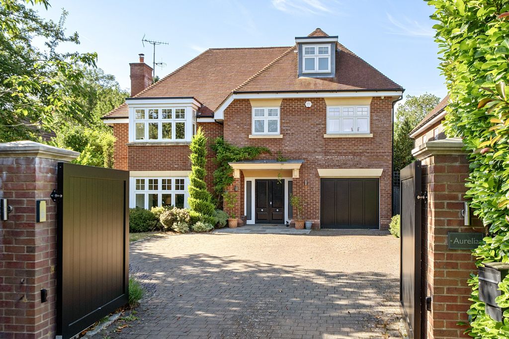 Property photo 1 of 19