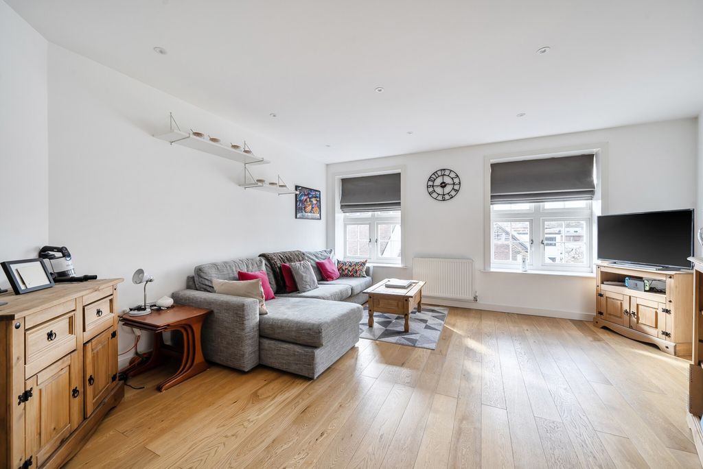 Property photo 3 of 20 1421462-3-69B05ee...