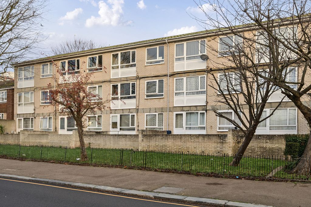 Property photo 2 of 10 1393736-15-69427A...