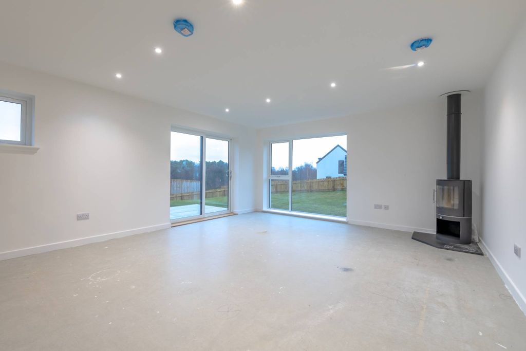 Property photo 3 of 19