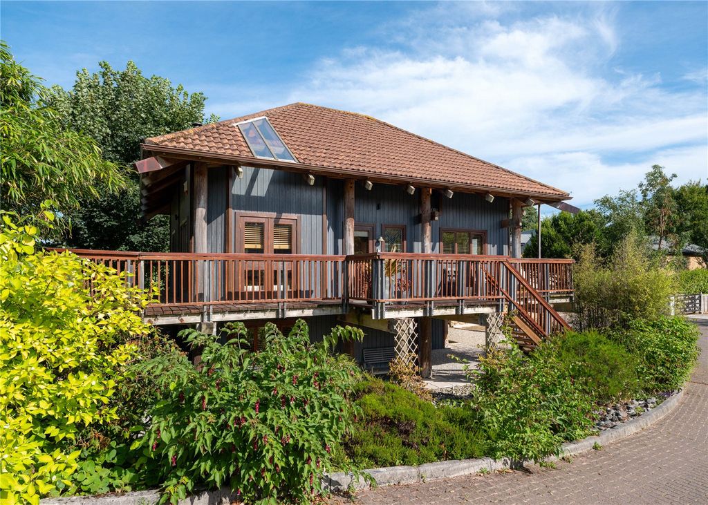 Property photo 1 of 20 Exterior