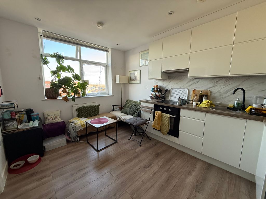 Property photo 1 of 5 Living Room