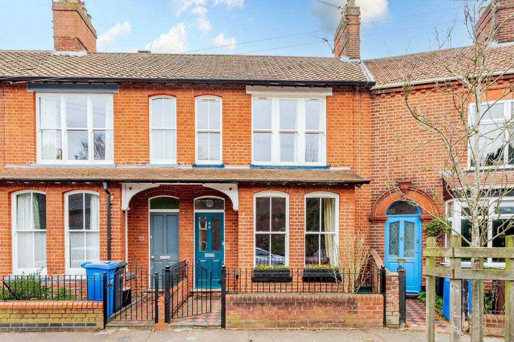 Property photo 1 of 19