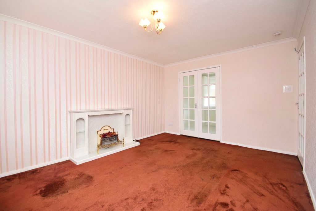 Property photo 3 of 34