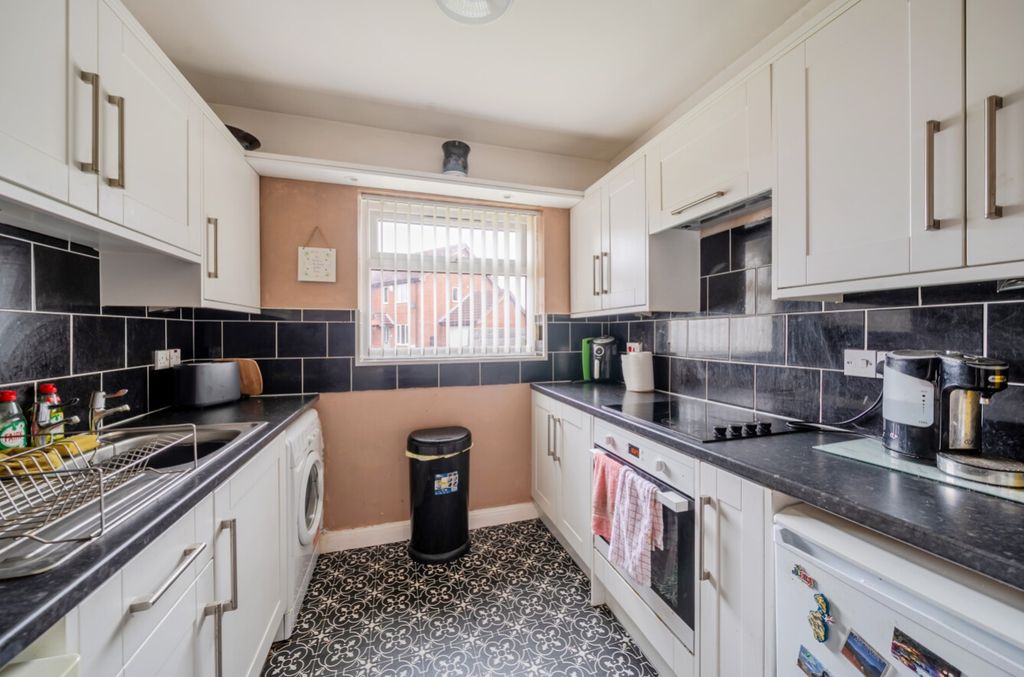 Property photo 2 of 10 1480154-8-6A326De96F088