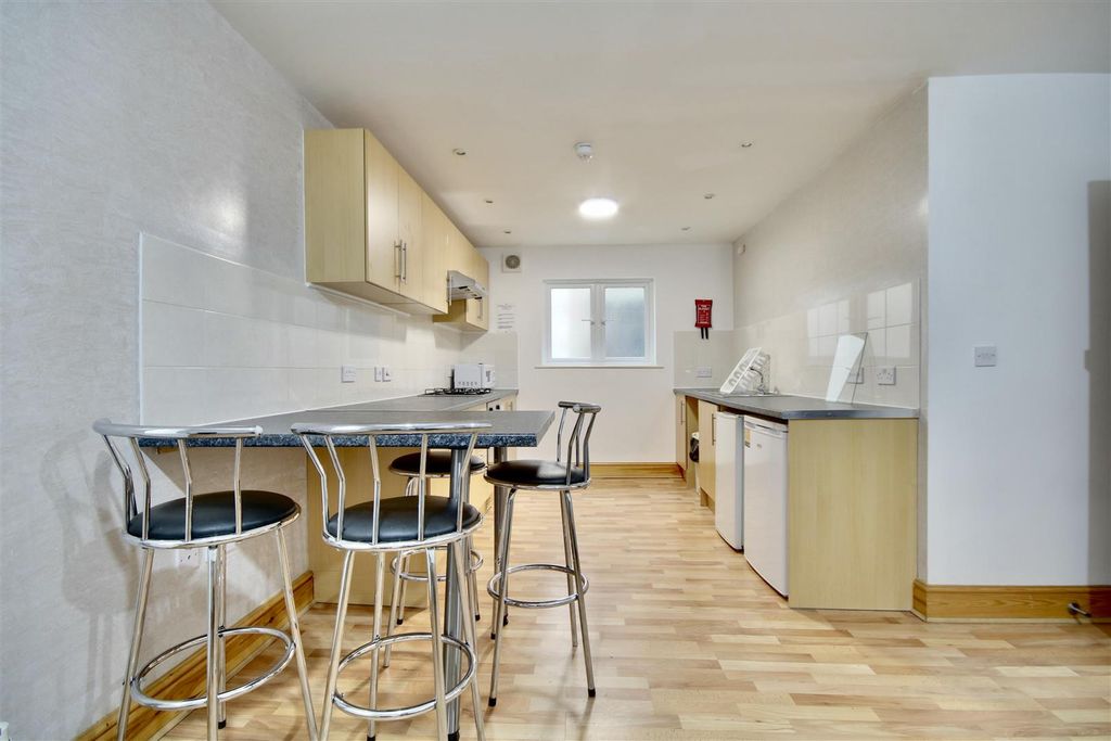 Property photo 1 of 14 5523Af14-Fd99-4E9F-938A-7Fcf2Ed7Bafa_1_201_A.Jpeg