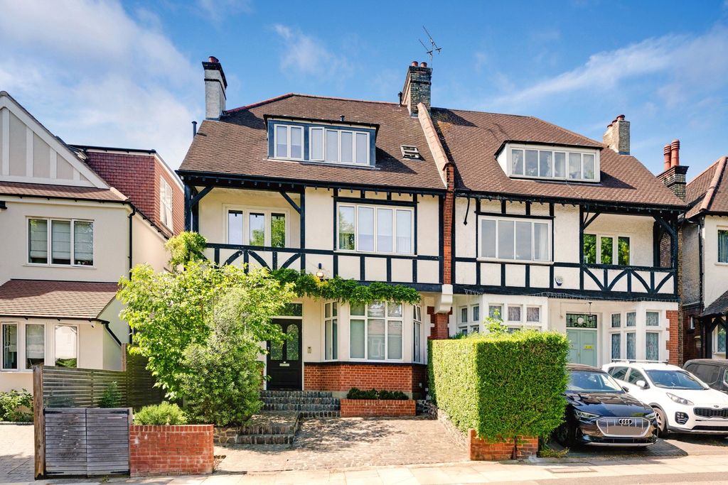 Property photo 1 of 17 Picture No. 02
