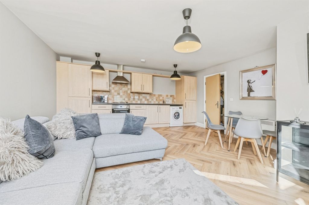 Additional image 5 of 1 bed flat for saleFearnley Mill Drive, Huddersfield HD5